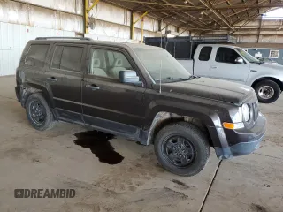 2014 Jeep Patriot Sport z VIN 1C4NJPBB4ED737308, wystawiony jako Copart lot #60673075 z przebiegiem 293 926 mil mil oraz Czysty tytuł • Clean title. Historia ofert i sprzedaży dostępna na DreamBid. Obrazek 4.