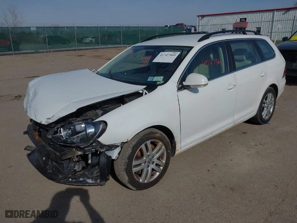 2013 Volkswagen Jetta SportWagen TDI w/Sunroof & Nav with VIN 3VWPL7AJ9DM611277, listed as a IAAI auction lot 41747569 with 123,198 mi miles. Bid and sale history available at carsss.com. Image 2.