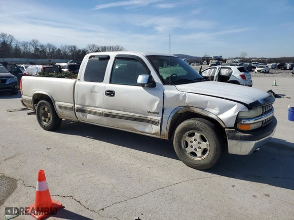 1999 Chevrolet Silverado 1500 LS with VIN 2GCEC19T8X1184568, listed as a Copart auction lot 43210875 with 223,160 mi miles and Clean Title. Bid and sale history available at carsss.com. Image 4.