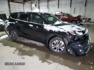 2021 Toyota Highlander XLE with VIN 5TDHZRBHXMS554620, listed as a Copart auction lot 45328635 with 67,262 mi miles and Salvage title. Bid and sale history available at DreamBid. Image 4.