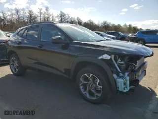 2025 Chevrolet Trax LT with VIN KL77LHEP7SC139860, listed as a Copart auction lot 49353045 with 556 mi miles and Salvage Title. Bid and sale history available at carsss.com. Image 4.