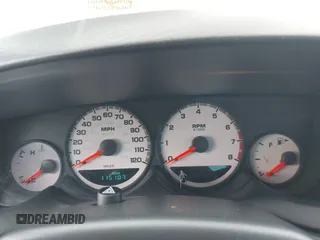 2003 Dodge Neon SXT z VIN 1B3ES56C43D247003, wystawiony jako IAAI lot #42111917 z przebiegiem 115 107 mil mil oraz . Historia ofert i sprzedaży dostępna na DreamBid. Obrazek 7.