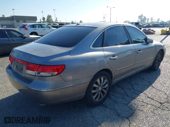 2008 Hyundai Azera Limited with VIN KMHFC46FX8A264798, listed as a IAAI auction lot 42684089 with 204,377 mi miles and . Bid and sale history available at DreamBid. Image 4.