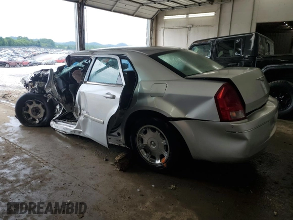 2006 Chrysler 300 Touring with VIN 2C3KA53G26H519393, listed as a Copart auction lot 48689025 with Not Provided miles and Salvage Title. Bid and sale history available at DreamBid. Image 2.