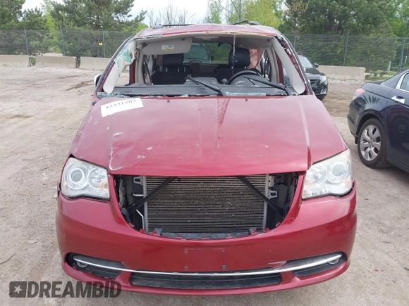 2014 Chrysler Town & Country Limited z VIN 2C4RC1GG2ER234306, wystawiony jako IAAI lot #42331502 z przebiegiem Nie podano mil oraz . Historia ofert i sprzedaży dostępna na DreamBid. Obrazek 13.
