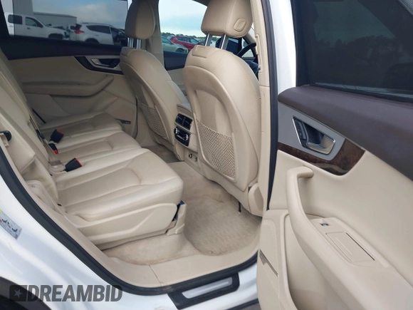 2018 Audi Q7 Premium Plus with VIN WA1LHAF71JD031195, listed as a IAAI auction lot 41219666 with 63,641 mi miles. Bid and sale history available at carsss.com. Image 8.
