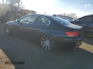 2008 BMW 3 Series 328xi z VIN WBAWC33518PC87121, wystawiony jako Copart lot #83635754 z przebiegiem 113 472 mil mil oraz Szkoda całkowita • Salvage title. Historia ofert i sprzedaży dostępna na DreamBid. Obrazek 2.