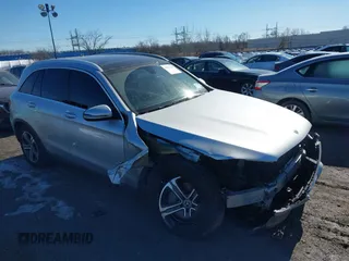 2020 Mercedes-Benz GLC with VIN WDC0G8EB5LF735122, listed as a IAAI auction lot 41551330 with 70,562 mi miles. Bid and sale history available at carsss.com. Image 1.