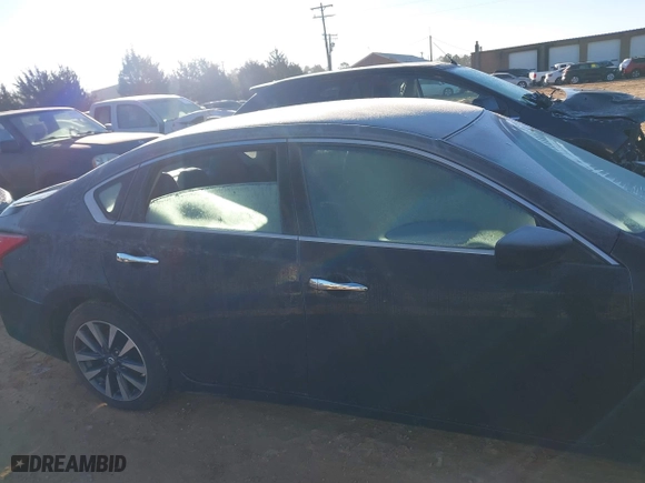 2017 Nissan Altima 2.5 SV with VIN 1N4AL3AP9HC238325, listed as a IAAI auction lot 41354910 with 187,009 mi miles. Bid and sale history available at carsss.com. Image 13.