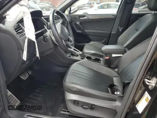 2022 Volkswagen Tiguan SE R-Line Black z VIN 3VV8B7AX9NM118989, wystawiony jako Copart lot #53507765 z przebiegiem 41 852 mil mil oraz Szkoda całkowita • Salvage title. Historia ofert i sprzedaży dostępna na DreamBid. Obrazek 7.