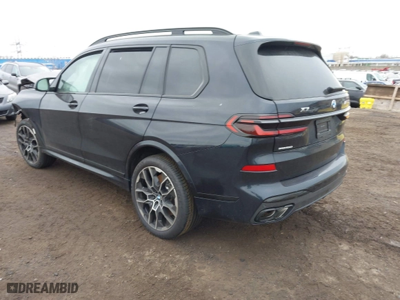 2025 BMW X7 M60i with VIN 5UX33EM08S9X65854, listed as a IAAI auction lot 41689675 with 2,595 mi miles. Bid and sale history available at carsss.com. Image 3.