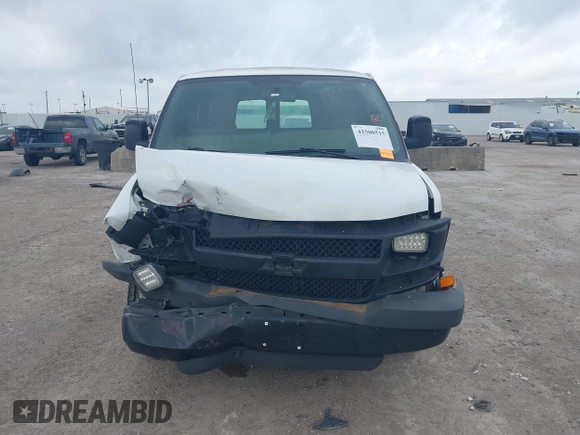 2016 Chevrolet Express Cargo z VIN 1GCWGBFF2G1138592, wystawiony jako IAAI lot #42500515 z przebiegiem Nie podano mil oraz . Historia ofert i sprzedaży dostępna na DreamBid. Obrazek 12.