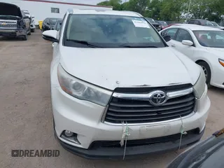 2015 Toyota Highlander Limited with VIN 5TDDKRFH9FS204671, listed as a IAAI auction lot 42503768 with 275,365 mi miles and . Bid and sale history available at DreamBid. Image 13.