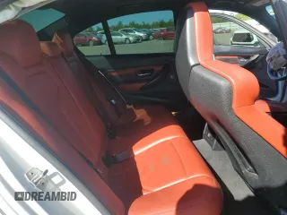 2018 BMW M3 z VIN WBS8M9C54J5J77957, wystawiony jako Copart lot #56768985 z przebiegiem 85 128 mil mil oraz Szkoda całkowita • Salvage title. Historia ofert i sprzedaży dostępna na DreamBid. Obrazek 10.