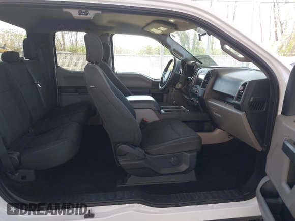 2018 Ford F-150 XL z VIN 1FTEX1CP3JFC70015, wystawiony jako IAAI lot #42095308 z przebiegiem 95 327 mil mil oraz . Historia ofert i sprzedaży dostępna na DreamBid. Obrazek 5.