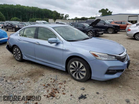 2017 Honda Accord Touring with VIN JHMCR6F74HC021727, listed as a Copart auction lot 63591125 with 99,997 mi miles and Salvage title. Bid and sale history available at DreamBid. Image 4.