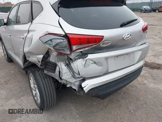 2016 Hyundai Tucson SE z VIN KM8J33A44GU187515, wystawiony jako IAAI lot #42015707 z przebiegiem 89 948 mil mil oraz . Historia ofert i sprzedaży dostępna na DreamBid. Obrazek 6.
