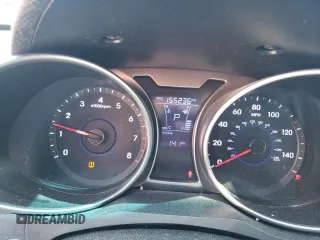 2013 Hyundai Veloster w/Black Int z VIN KMHTC6AD6DU121277, wystawiony jako Copart lot #53222805 z przebiegiem 155 236 mil mil oraz Czysty tytuł • Clean title. Historia ofert i sprzedaży dostępna na DreamBid. Obrazek 9.