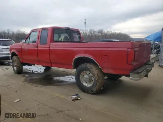 1997 Ford F-250 HD with VIN 1FTHX26F9VEB62225, listed as a Copart auction lot 46337715 with 0 mi miles and Salvage Title. Bid and sale history available at carsss.com. Image 2.