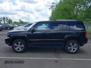 2016 Jeep Patriot High Altitude z VIN 1C4NJRFBXGD746412, wystawiony jako IAAI lot #42217173 z przebiegiem 74 409 mil mil oraz . Historia ofert i sprzedaży dostępna na DreamBid. Obrazek 14.