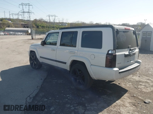 2008 Jeep Commander Sport with VIN 1J8HG48K38C232283, listed as a IAAI auction lot 41983485 with 185,905 mi miles. Bid and sale history available at carsss.com. Image 3.