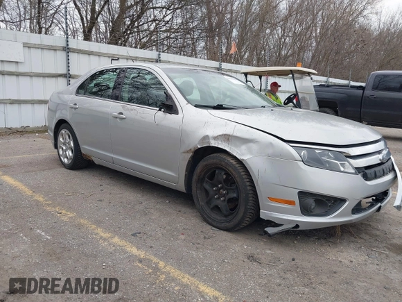 2010 Ford Fusion SE with VIN 3FAHP0HA7AR238091, listed as a IAAI auction lot 41847624 with 157,381 mi miles. Bid and sale history available at carsss.com. Image 1.