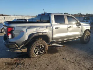 2024 Chevrolet Colorado 4WD ZR2 z VIN 1GCPTFEK3R1119557, wystawiony jako Copart lot #89189605 z przebiegiem 10 356 mil mil oraz Szkoda całkowita • Salvage title. Historia ofert i sprzedaży dostępna na DreamBid. Obrazek 3.