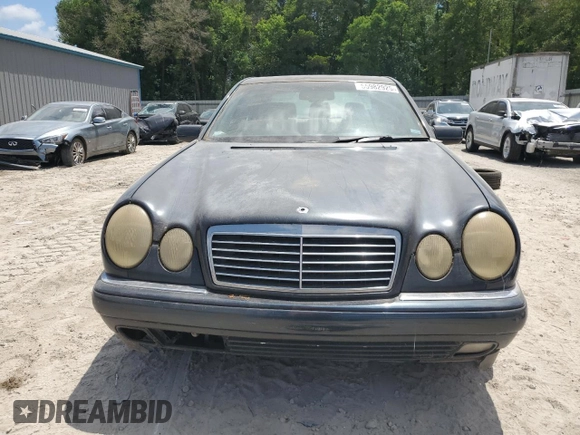 1996 Mercedes-Benz E 320 with VIN WDBJF55F5TJ003597, listed as a Copart auction lot 55982925 with Not Provided miles and Clean Title. Bid and sale history available at DreamBid. Image 5.