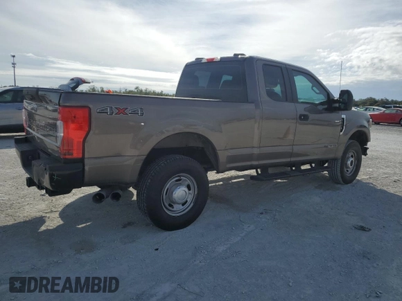 2022 Ford F-250 XL with VIN 1FT8X2BT4NEE14085, listed as a Copart auction lot 89144765 with 95,321 mi miles and Salvage Title. Bid and sale history available at DreamBid. Image 3.