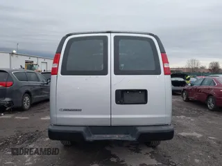 2018 Chevrolet Express Cargo Van with VIN 1GCWGAFG4J1272563, listed as a IAAI auction lot 41107558 with 1 mi miles. Bid and sale history available at carsss.com. Image 15.