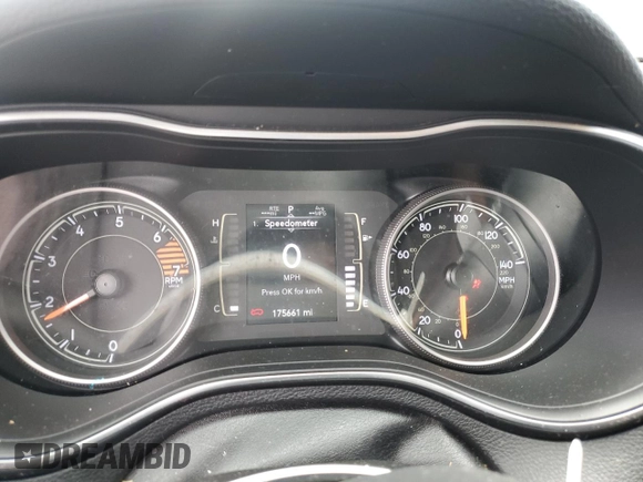 2019 Jeep Cherokee Latitude Plus with VIN 1C4PJLLB8KD176302, listed as a Copart auction lot 58181595 with 175,661 mi miles and Salvage title. Bid and sale history available at DreamBid. Image 9.