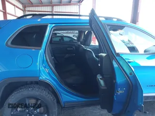 2018 Jeep Cherokee Limited with VIN 1C4PJMDX3JD575794, listed as a IAAI auction lot 41092523 with 64,337 mi miles. Bid and sale history available at carsss.com. Image 8.
