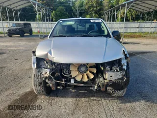 2017 Nissan Frontier SV with VIN 1N6DD0CU8HN732702, listed as a Copart auction lot 60321505 with 111,699 mi miles and Salvage title. Bid and sale history available at DreamBid. Image 5.