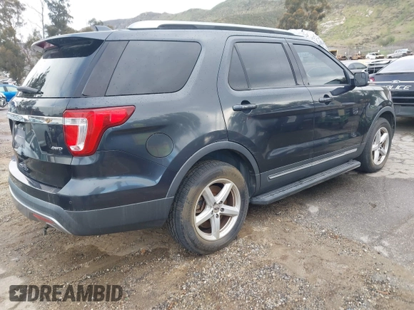 2017 Ford Explorer XLT z VIN 1FM5K8D87HGC37226, wystawiony jako IAAI lot #41596158 z przebiegiem 171 230 mil mil oraz . Historia ofert i sprzedaży dostępna na DreamBid. Obrazek 4.