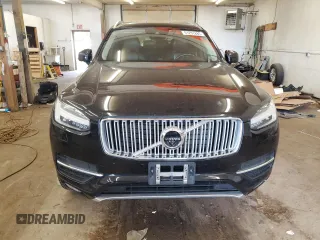 2018 Volvo XC90 Inscription z VIN YV4A22PLXJ1332708, wystawiony jako Copart lot #61257885 z przebiegiem 195 075 mil mil oraz Czysty tytuł • Clean title. Historia ofert i sprzedaży dostępna na DreamBid. Obrazek 5.