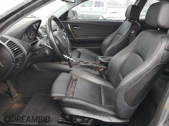2010 BMW 1 Series 135i with VIN WBAUC7C53AVK96433, listed as a Copart auction lot 86206304 with 48,553 mi miles and Salvage Title. Bid and sale history available at DreamBid. Image 7.