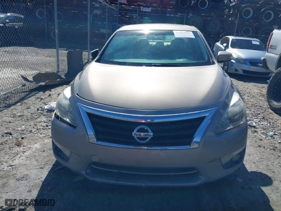 2015 Nissan Altima 2.5 with VIN 1N4AL3AP4FC207125, listed as a IAAI auction lot 41464562 with 141,280 mi miles. Bid and sale history available at carsss.com. Image 12.