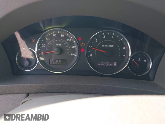 2008 Jeep Grand Cherokee Laredo with VIN 1J8GR48K88C107253, listed as a IAAI auction lot 42018165 with 239,222 mi miles. Bid and sale history available at carsss.com. Image 7.