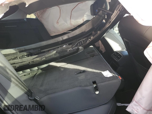 2022 Audi e-tron Sportback S line Premium Plus z VIN WA12AAGE2NB041104, wystawiony jako Copart lot #75980913 z przebiegiem Nie podano mil oraz Nie do naprawy • Non repairable. Historia ofert i sprzedaży dostępna na DreamBid. Obrazek 10.