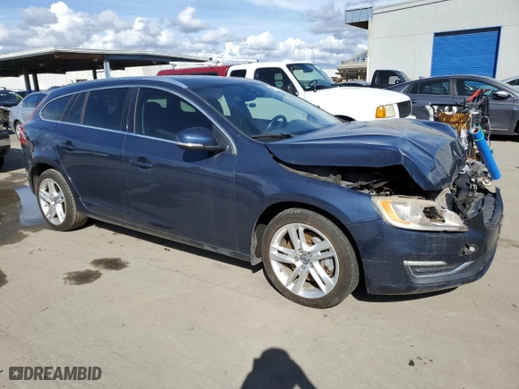 2015 Volvo V60 T5 Premier with VIN YV1612SK3F1219761, listed as a Copart auction lot 44059224 with 71,938 mi miles. Bid and sale history available at carsss.com. Image 4.