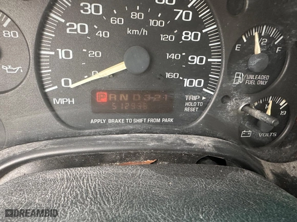 2002 Chevrolet Express Van with VIN 1GAHG39R921243538, listed as a Copart auction lot 82019624 with 512,936 mi miles and Clean Title. Bid and sale history available at carsss.com. Image 8.