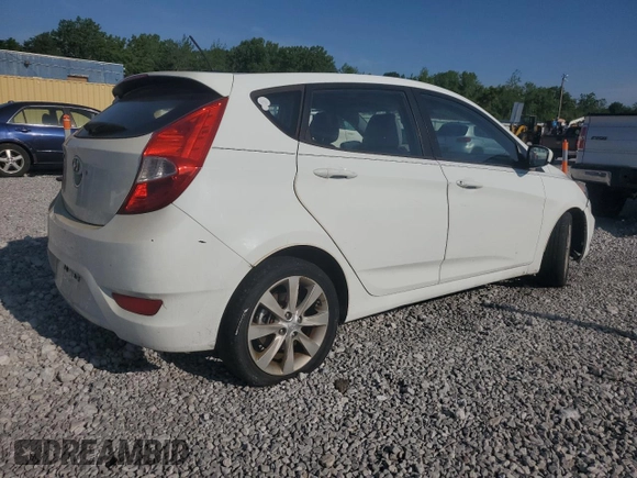 2012 Hyundai Accent SE with VIN KMHCU5AE4CU009351, listed as a Copart auction lot 61963395 with 138,384 mi miles and Clean title. Bid and sale history available at DreamBid. Image 3.