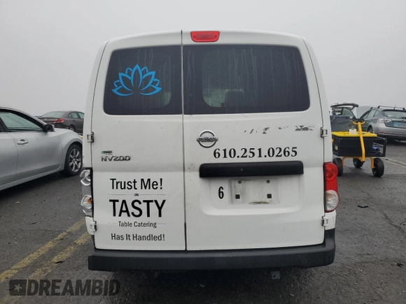 2017 Nissan NV200 S z VIN 3N6CM0KN2HK712960, wystawiony jako Copart lot #83857044 z przebiegiem 114 288 mil mil oraz Szkoda całkowita • Salvage title. Historia ofert i sprzedaży dostępna na DreamBid. Obrazek 6.