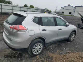 2016 Nissan Rogue S z VIN JN8AT2MV8GW138166, wystawiony jako Copart lot #58670745 z przebiegiem 179 397 mil mil oraz Czysty tytuł • Clean title. Historia ofert i sprzedaży dostępna na DreamBid. Obrazek 3.