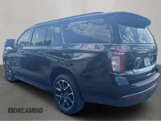 2021 Chevrolet Suburban RST z VIN 1GNSCEKD7MR335410, wystawiony jako Copart lot #59538955 z przebiegiem 184 730 mil mil oraz Czysty tytuł • Clean title. Historia ofert i sprzedaży dostępna na DreamBid. Obrazek 3.