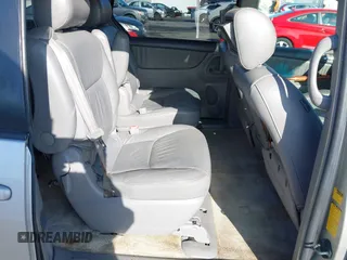 2006 Toyota Sienna XLE with VIN 5TDZA22C06S509177, listed as a IAAI auction lot 41033240 with 163,323 mi miles. Bid and sale history available at carsss.com. Image 8.