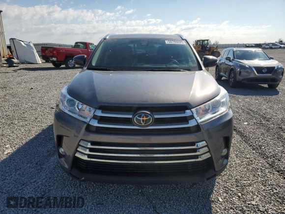2017 Toyota Highlander XLE with VIN 5TDJZRFH5HS456984, listed as a Copart auction lot 50780025 with 113,287 mi miles and Salvage title. Bid and sale history available at DreamBid. Image 5.