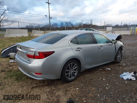 2016 Lexus ES 300h z VIN JTHBW1GGXG2109451, wystawiony jako IAAI lot #41168128 z przebiegiem 101 603 mil mil oraz . Historia ofert i sprzedaży dostępna na DreamBid. Obrazek 4.