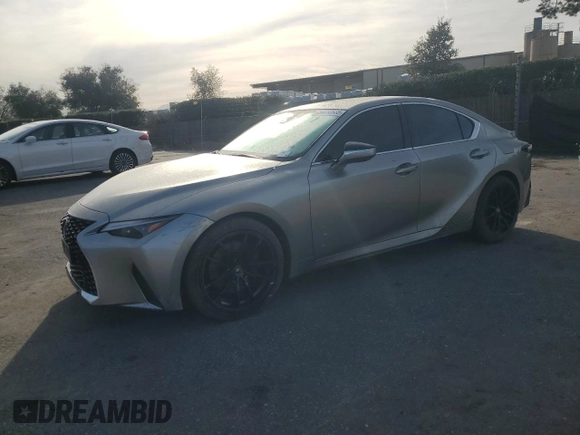 2023 Lexus IS 300 z VIN JTHCA1D25P5124076, wystawiony jako Copart lot #50230935 z przebiegiem 12 710 mil mil oraz Szkoda całkowita • Salvage title. Historia ofert i sprzedaży dostępna na DreamBid. Obrazek 1.