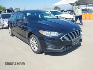 2020 Ford Fusion SE with VIN 3FA6P0HD8LR171120, listed as a IAAI auction lot 42004093 with 35,941 mi miles. Bid and sale history available at carsss.com. Image 1.